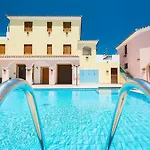 Cala Viola Aparthotel 3*