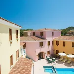 Cala Viola Aparthotel