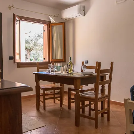 Cala Viola Aparthotel 3*