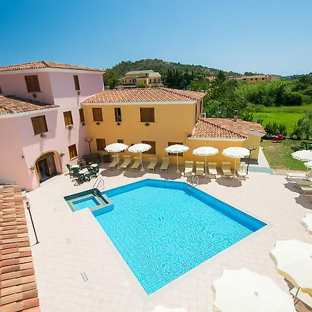 Cala Viola Aparthotel