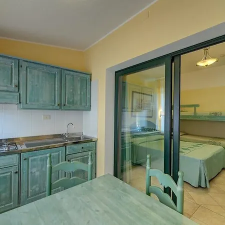 Aparthotel Cala Viola