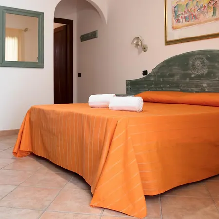 Cala Viola Aparthotel 3*