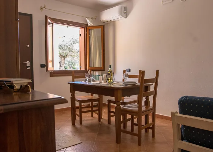 Cala Viola Aparthotel 3*