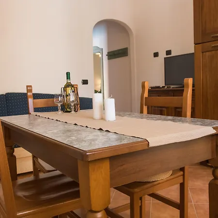 Cala Viola Aparthotel 3*