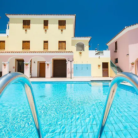 Cala Viola Aparthotel 3*