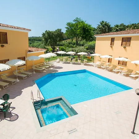 Aparthotel Cala Viola