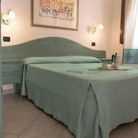 Hotel apartamentowy Cala Viola