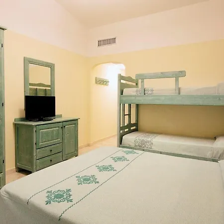 Hotel apartamentowy Cala Viola