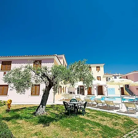 Aparthotel Cala Viola