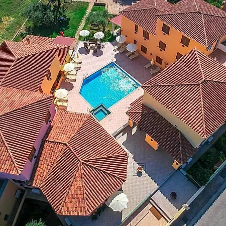 Aparthotel Cala Viola 3*
