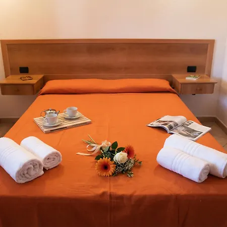 Lägenhetshotell Cala Viola 3*